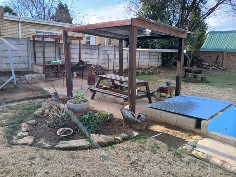 4 Bedroom Property for Sale in Ladybrand Free State